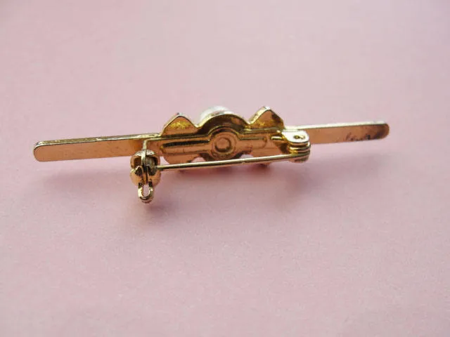 Elegant Vintage Bar Pin Brooch Late 1950s Costume Jewelry