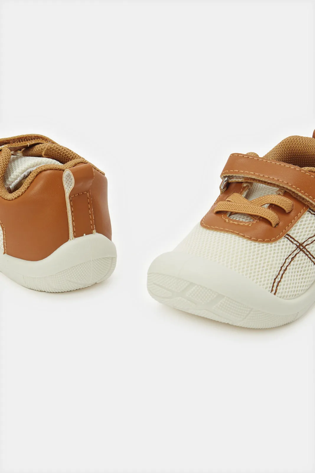 Infant Boys Brown Textured Velcro Pump